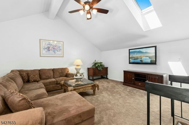 44 Tisbury Ct, Scotch Plains Twp., NJ 07076