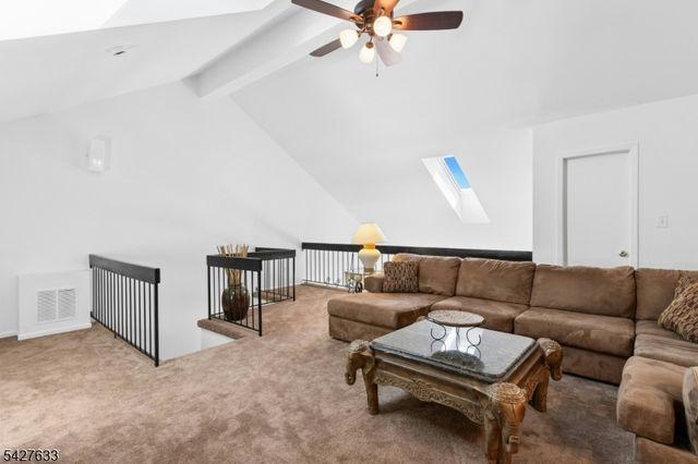 44 Tisbury Ct, Scotch Plains Twp., NJ 07076
