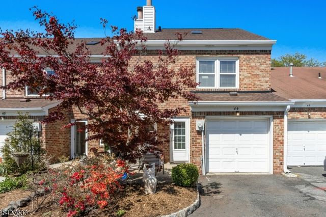 44 Tisbury Ct, Scotch Plains Twp., NJ 07076