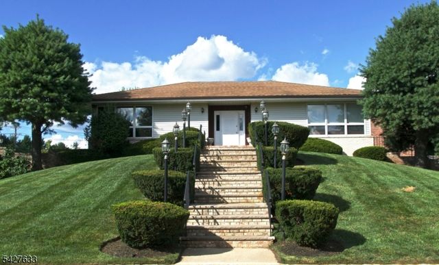 44 Tisbury Ct, Scotch Plains Twp., NJ 07076