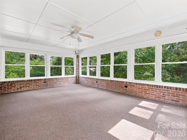 12 Legendary Road, Hendersonville, NC 28739