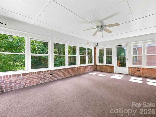 12 Legendary Road, Hendersonville, NC 28739