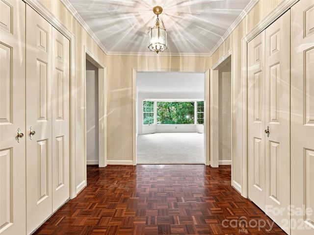 12 Legendary Road, Hendersonville, NC 28739