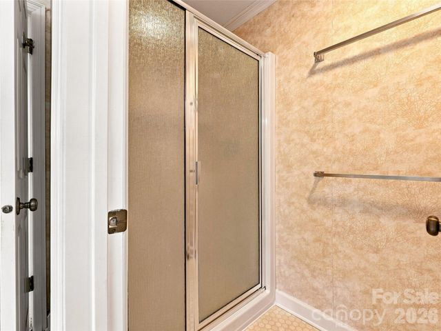 12 Legendary Road, Hendersonville, NC 28739