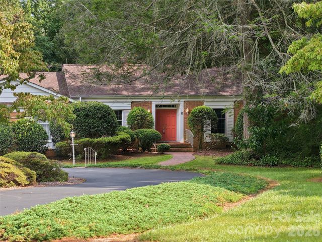 12 Legendary Road, Hendersonville, NC 28739