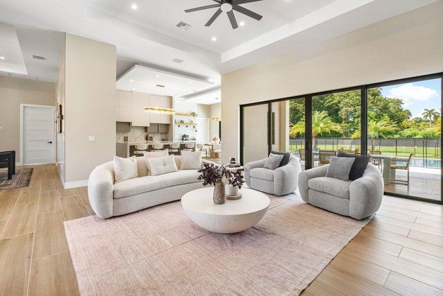 221 Milestone Way, West Palm Beach, FL 33415