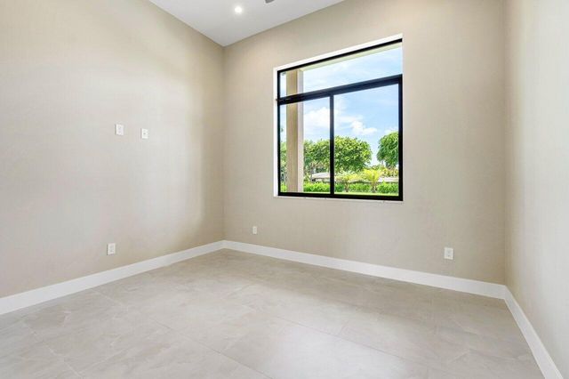 221 Milestone Way, West Palm Beach, FL 33415