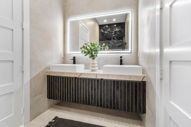 221 Milestone Way, West Palm Beach, FL 33415