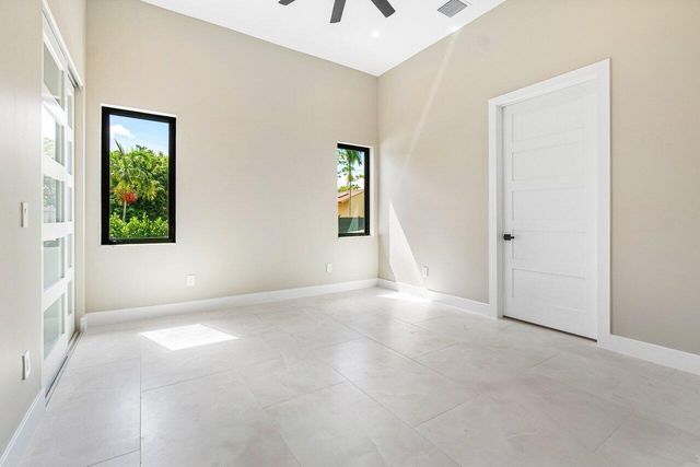 221 Milestone Way, West Palm Beach, FL 33415