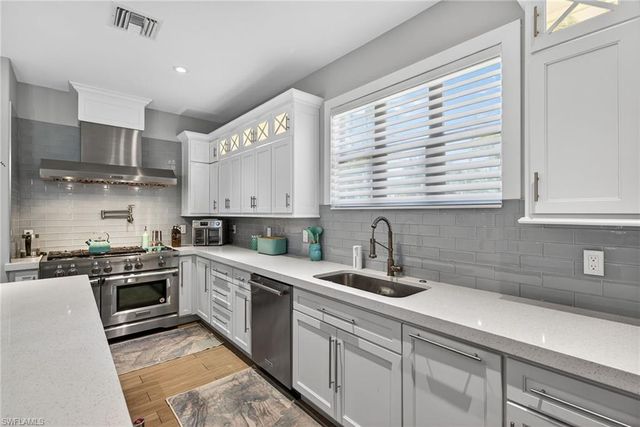 5577 Lancewood WAY, Naples, FL 34116