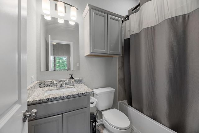 108 Alessandra Way, Huntsville, TX 77320