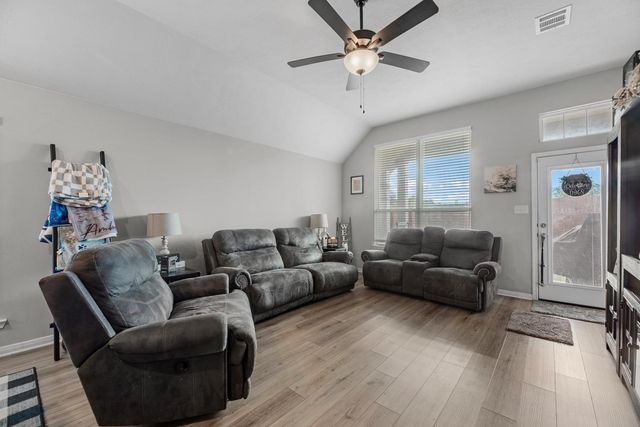 108 Alessandra Way, Huntsville, TX 77320