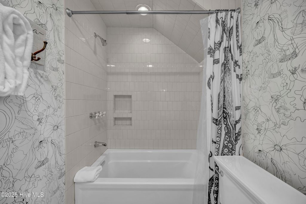 Image 24 of property listing at 7 Isle Of Skye Crescent, Southport, NC 28461