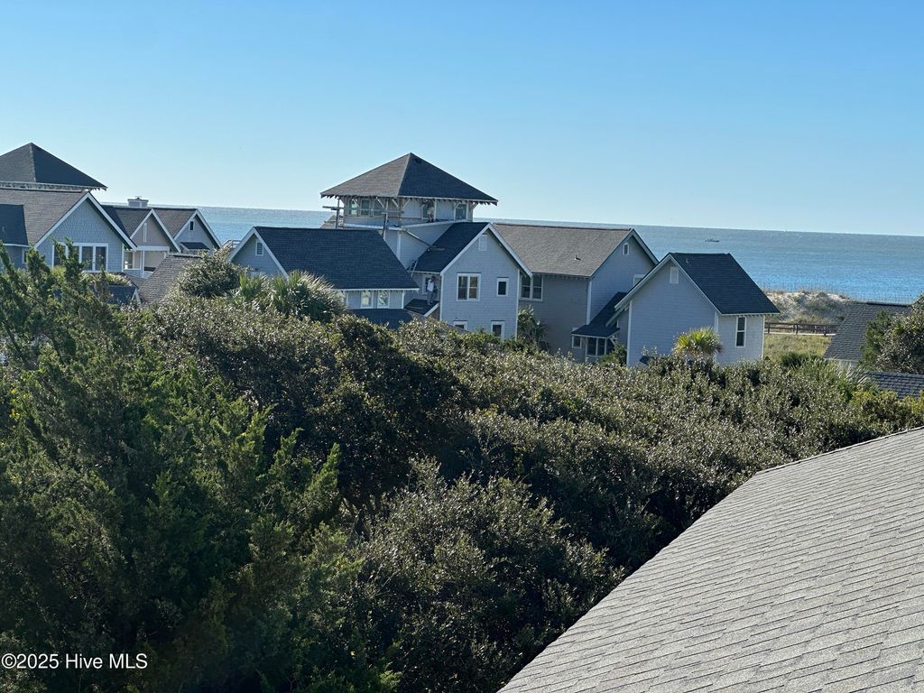 Image 38 of property listing at 7 Isle Of Skye Crescent, Southport, NC 28461