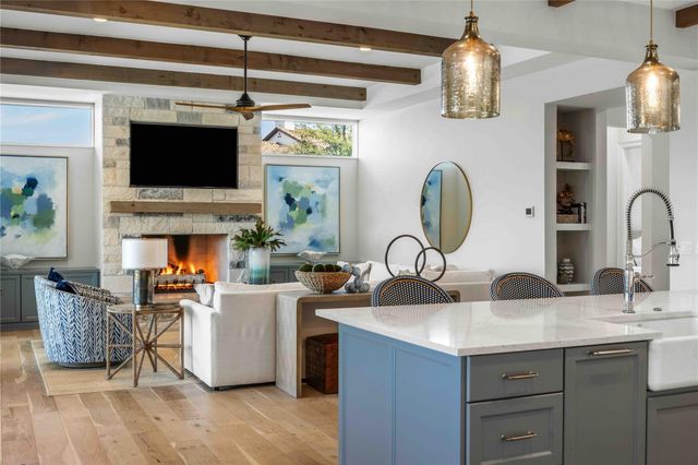 4704 Almirante CV, Austin, TX 78738