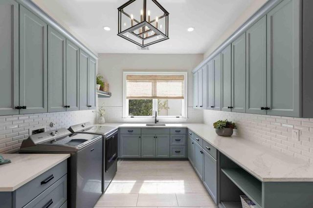 4704 Almirante CV, Austin, TX 78738