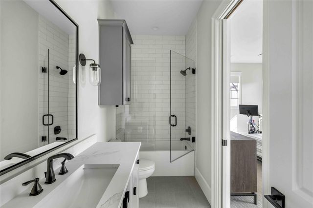 4704 Almirante CV, Austin, TX 78738