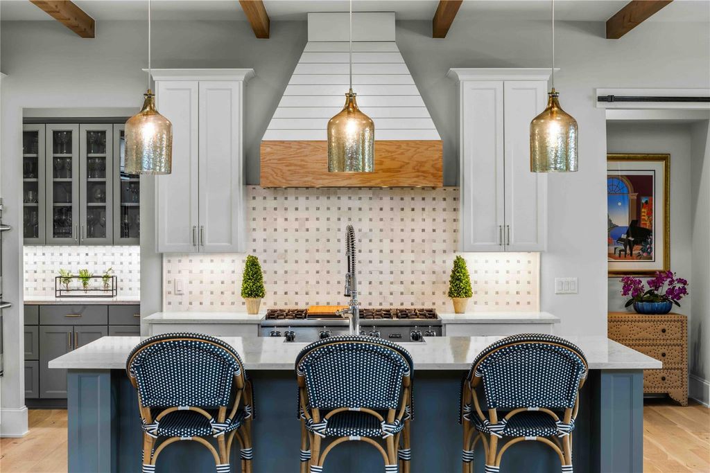 4704 Almirante CV, Austin, TX 78738