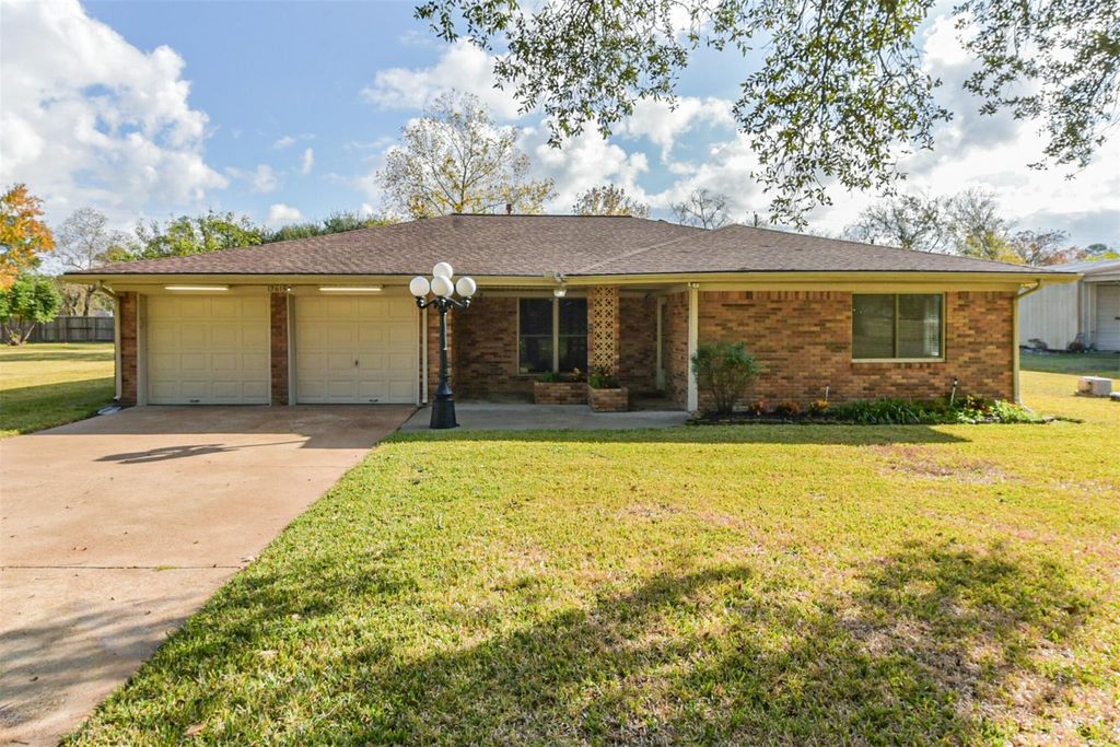 12615 Britt Road, Pearland, TX 77581