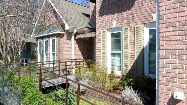 8302 Grinder Creek Place, Chattanooga, TN 37421