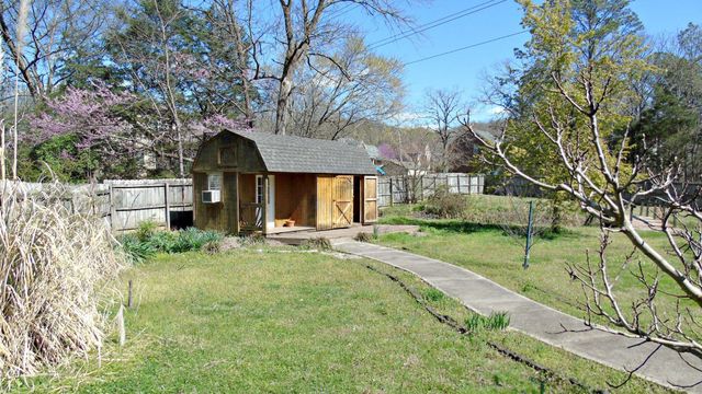 8302 Grinder Creek Place, Chattanooga, TN 37421