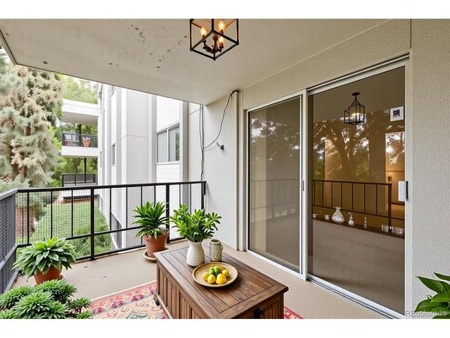 2325 S Linden Ct 206, Denver, CO 80222