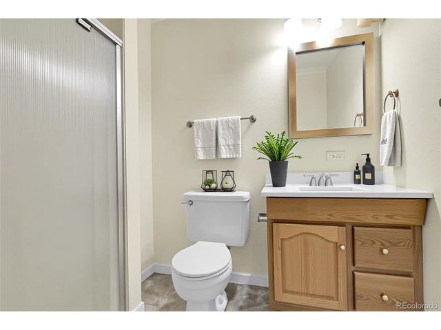 2325 S Linden Ct 206, Denver, CO 80222