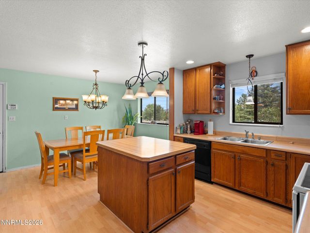 3642 Cindys Trail, Carson City, NV 89705