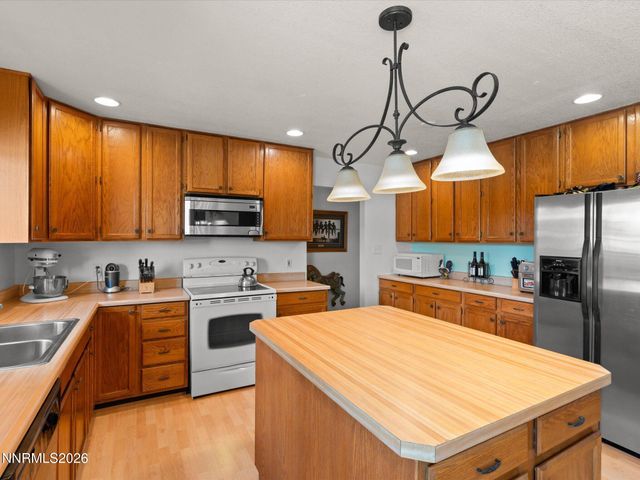 3642 Cindys Trail, Carson City, NV 89705