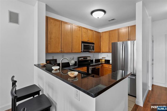24 Ave At Port Imperial 140, West New York, NJ 07093