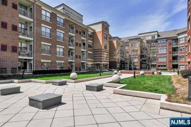 24 Ave At Port Imperial 140, West New York, NJ 07093