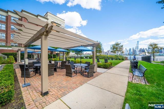 24 Ave At Port Imperial 140, West New York, NJ 07093