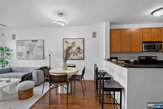 24 Ave At Port Imperial 140, West New York, NJ 07093