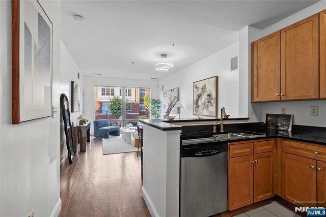 24 Ave At Port Imperial 140, West New York, NJ 07093
