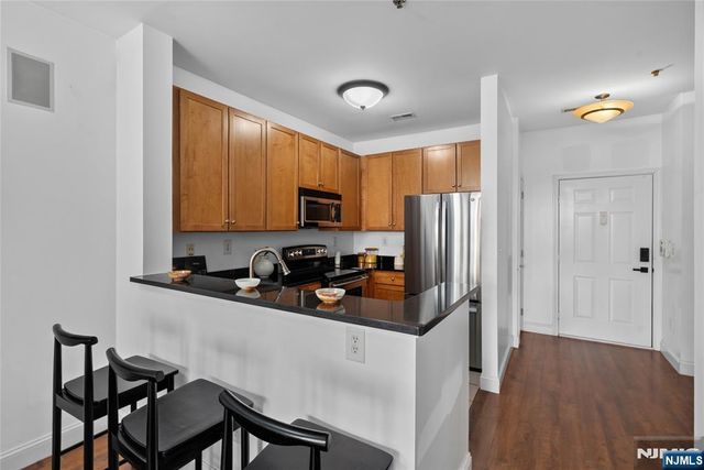 24 Ave At Port Imperial 140, West New York, NJ 07093