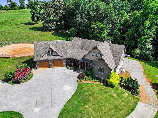 1050 Ricky West Road, Cleveland, GA 30528