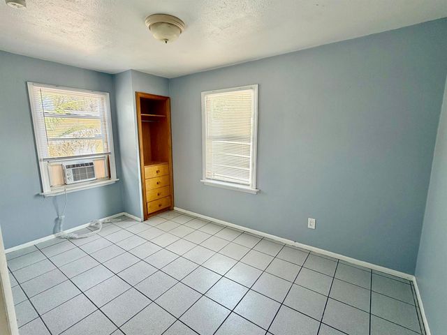 505 Foresteria Drive, Lake Park, FL 33403