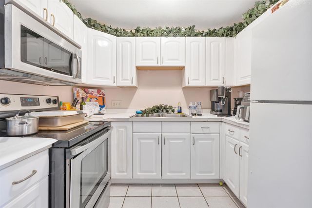 505 Foresteria Drive, Lake Park, FL 33403