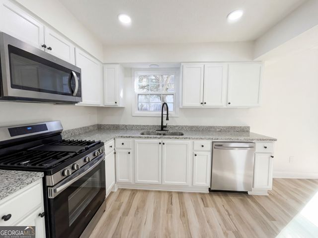 1287 Old Countryside Circle, Stone Mountain, GA 30083