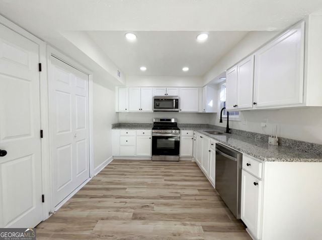 1287 Old Countryside Circle, Stone Mountain, GA 30083