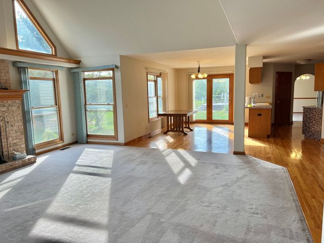 780 Sigmund Road, Naperville, IL 60563
