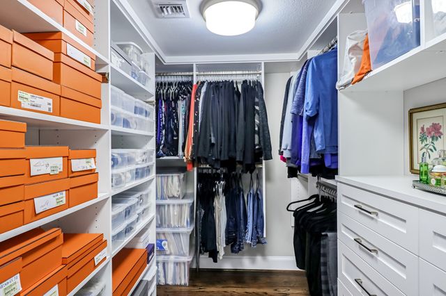 4242 Lomo Alto N 57, Dallas, TX 75219