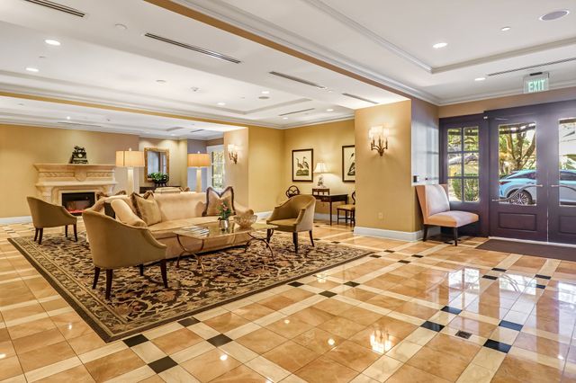 4242 Lomo Alto N 57, Dallas, TX 75219