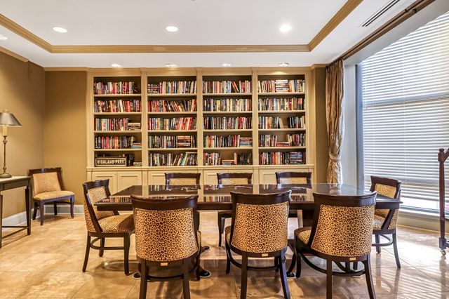 4242 Lomo Alto N 57, Dallas, TX 75219