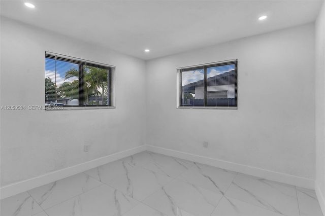 11850 SW 206th Ter, Miami, FL 33177
