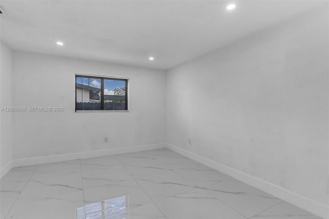 11850 SW 206th Ter, Miami, FL 33177