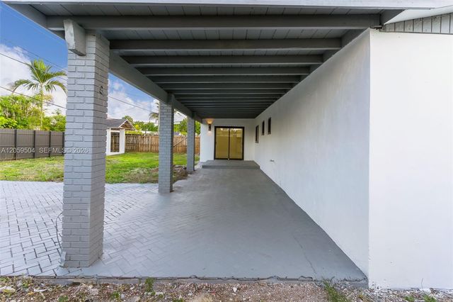11850 SW 206th Ter, Miami, FL 33177