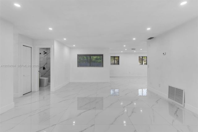 11850 SW 206th Ter, Miami, FL 33177