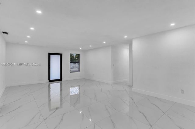 11850 SW 206th Ter, Miami, FL 33177