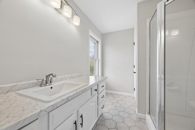 11 Kittredge Road, Spencer, MA 01562